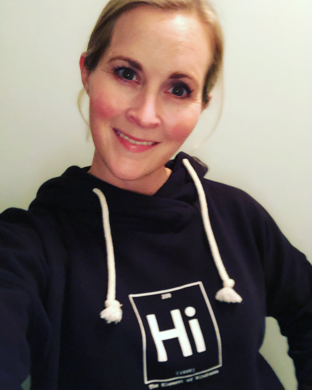 Hi - Element of Kindness Women’s Cropped Hoodie